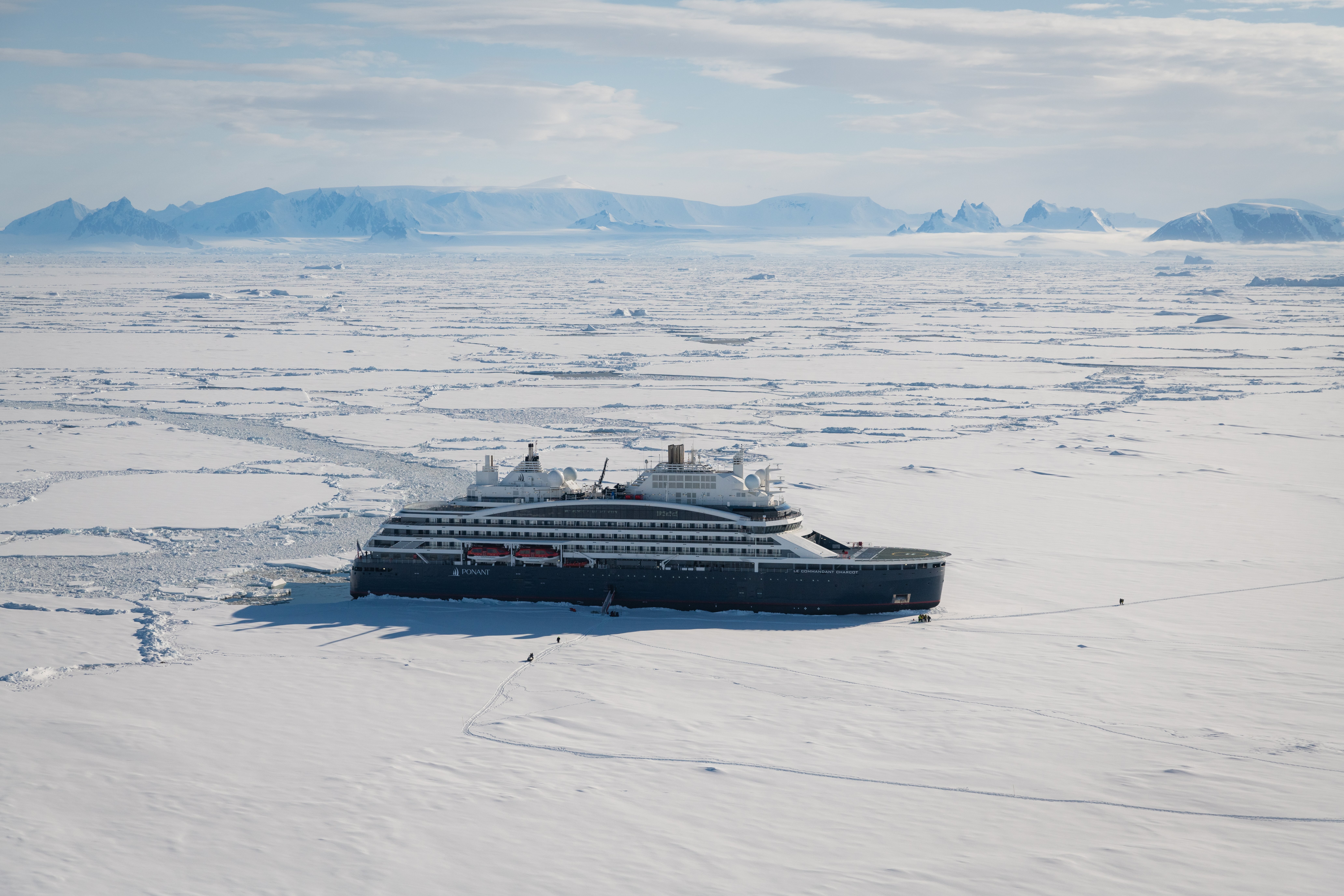 N191 CR01 O020123 Ushuaia UshuaiaStudioPONANT Romain Farge 12.21.26